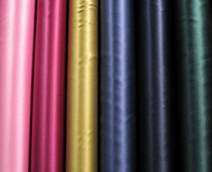Geslagen vrachtwagen tot nu krassen Mc Lennan's Pure Silk Amsterdam | zijde stoffen